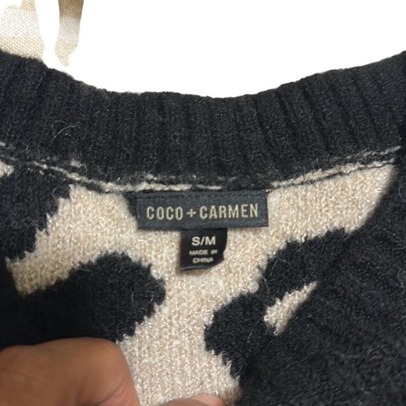 Coco + Carmen Oversized Wool Blend Leopard
Pullover Sweater S/M - Picture 6 of 9